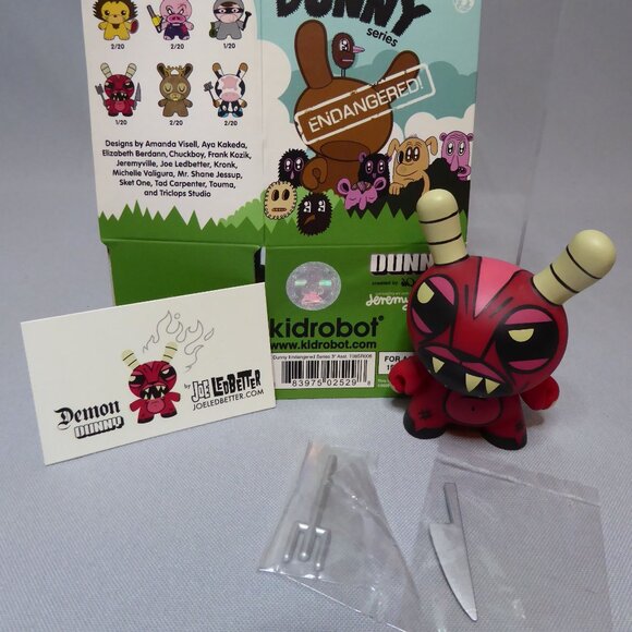 2009 3” KIDROBOT ENDANGERED DUNNY DEMON DEVIL DESIGNER ART URBAN VINYL FIGURE - Picture 1 of 8
